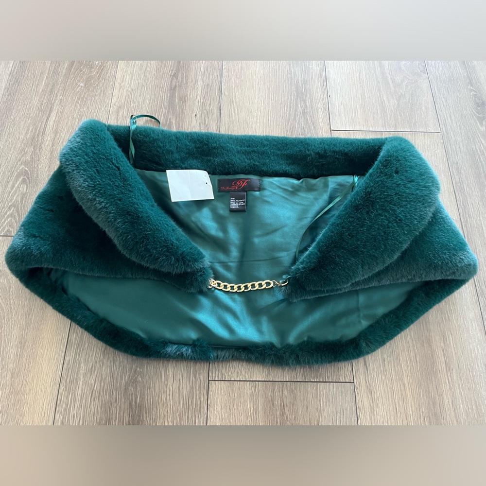 NWT emerald green Faux Fox Fur Wraps Shawls Stoles Cape Shrug